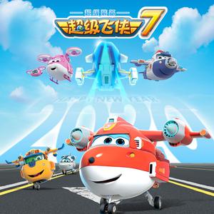 日本护士解开乳罩喂奶
